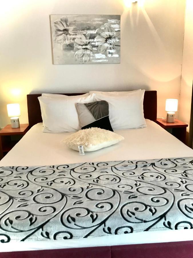 Apartment Sara โนวาลยา ภายนอก รูปภาพ