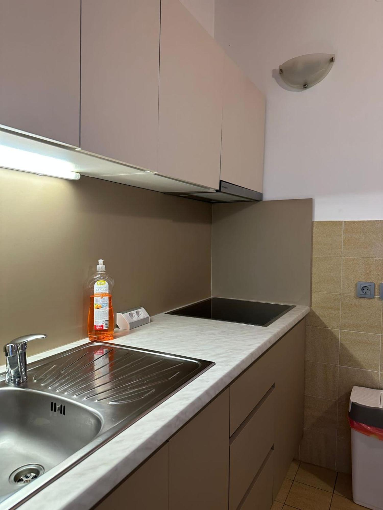 Apartment Sara โนวาลยา ภายนอก รูปภาพ